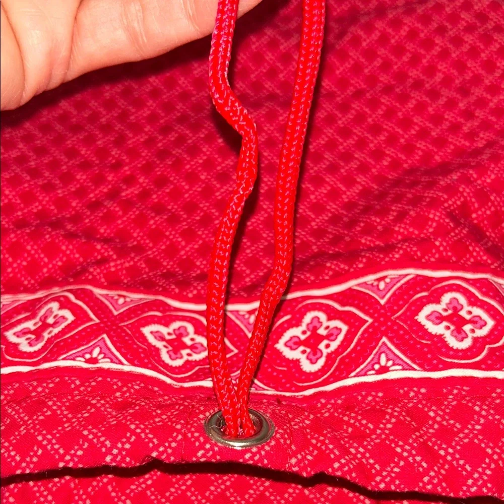 Vera Bradley Red Geometric Drawstring Bag with lock and key - Picture 5 of 8